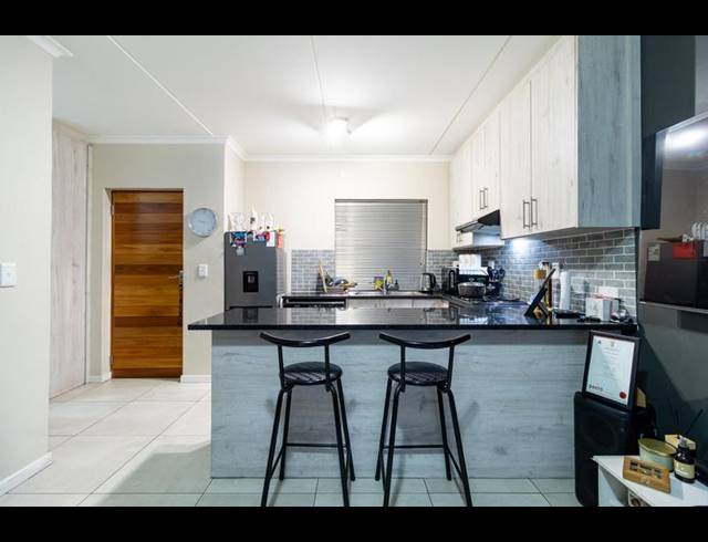 2 BEDROOM PROPERTY TO RENT IN BONNIE BRAE